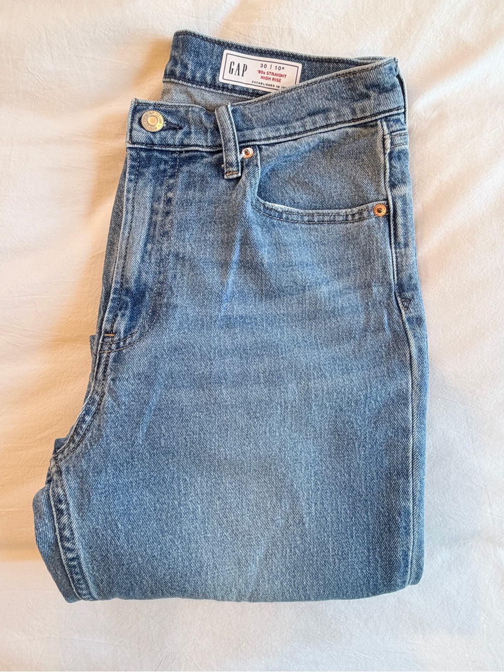 GAP Women’s Straight High-Rise Jeans in Light Blue - Picture 3 of 3